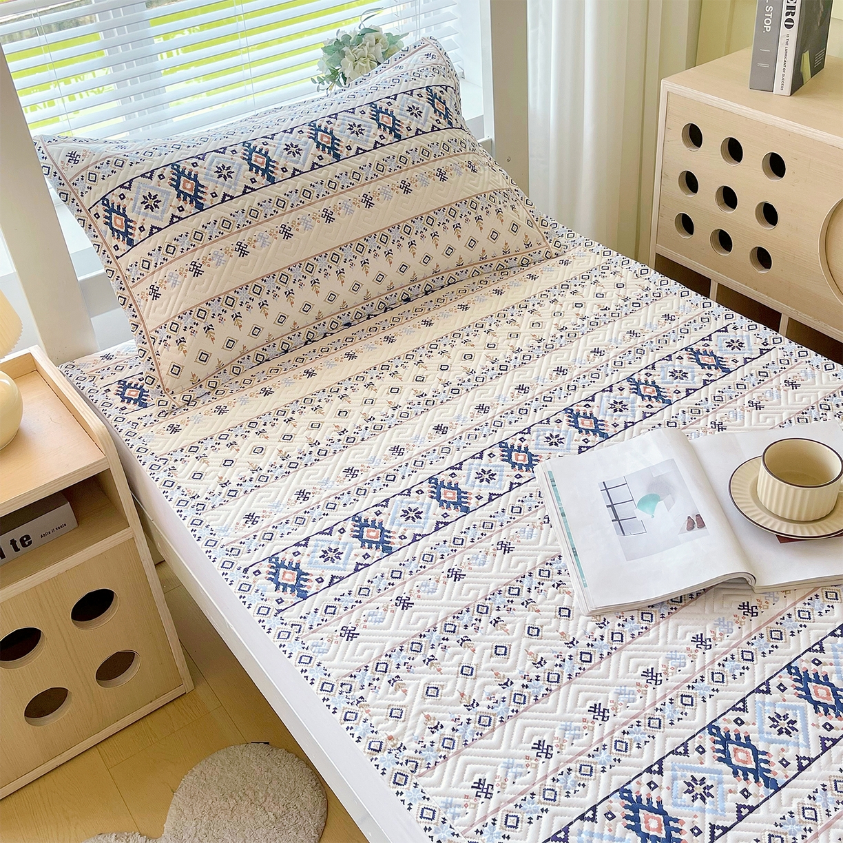 91家纺网 家纺一手货源 找家纺 金鑫汇家纺 2025年新款A类多功能全棉老粗布软凉席床盖护垫席子可机洗 波西米亚