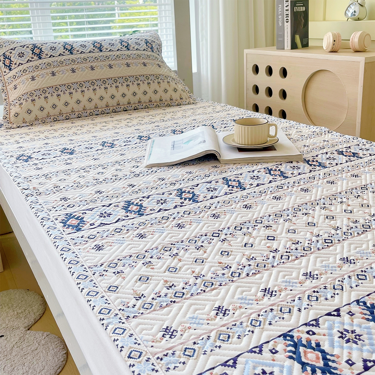 91家纺网 家纺一手货源 找家纺 金鑫汇家纺 2025年新款A类多功能全棉老粗布软凉席床盖护垫席子可机洗 波西米亚