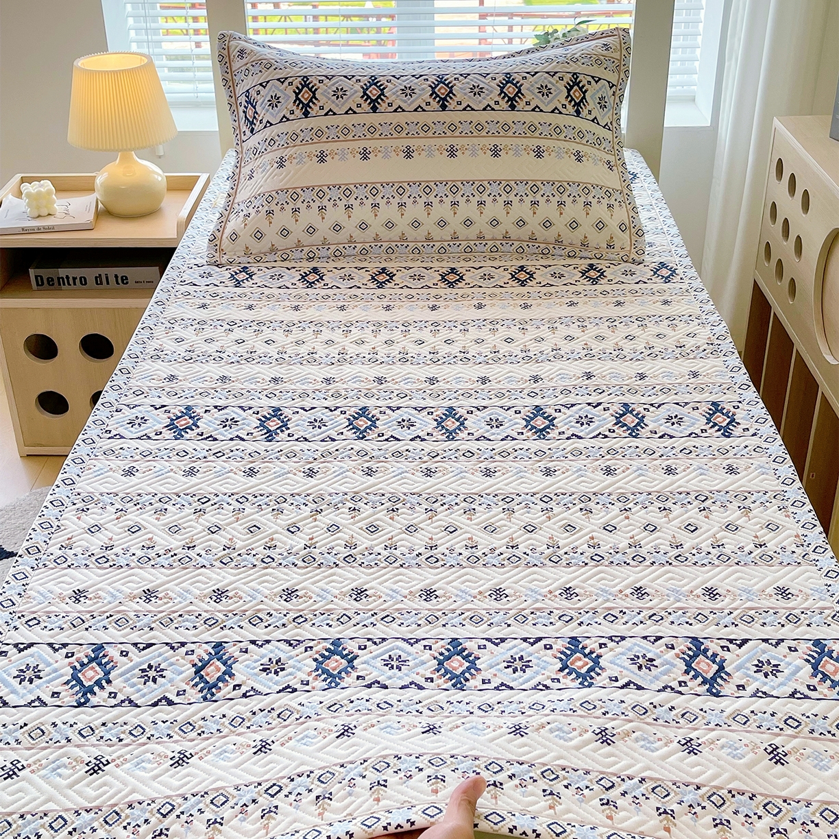 91家纺网 家纺一手货源 找家纺 金鑫汇家纺 2025年新款A类多功能全棉老粗布软凉席床盖护垫席子可机洗 波西米亚