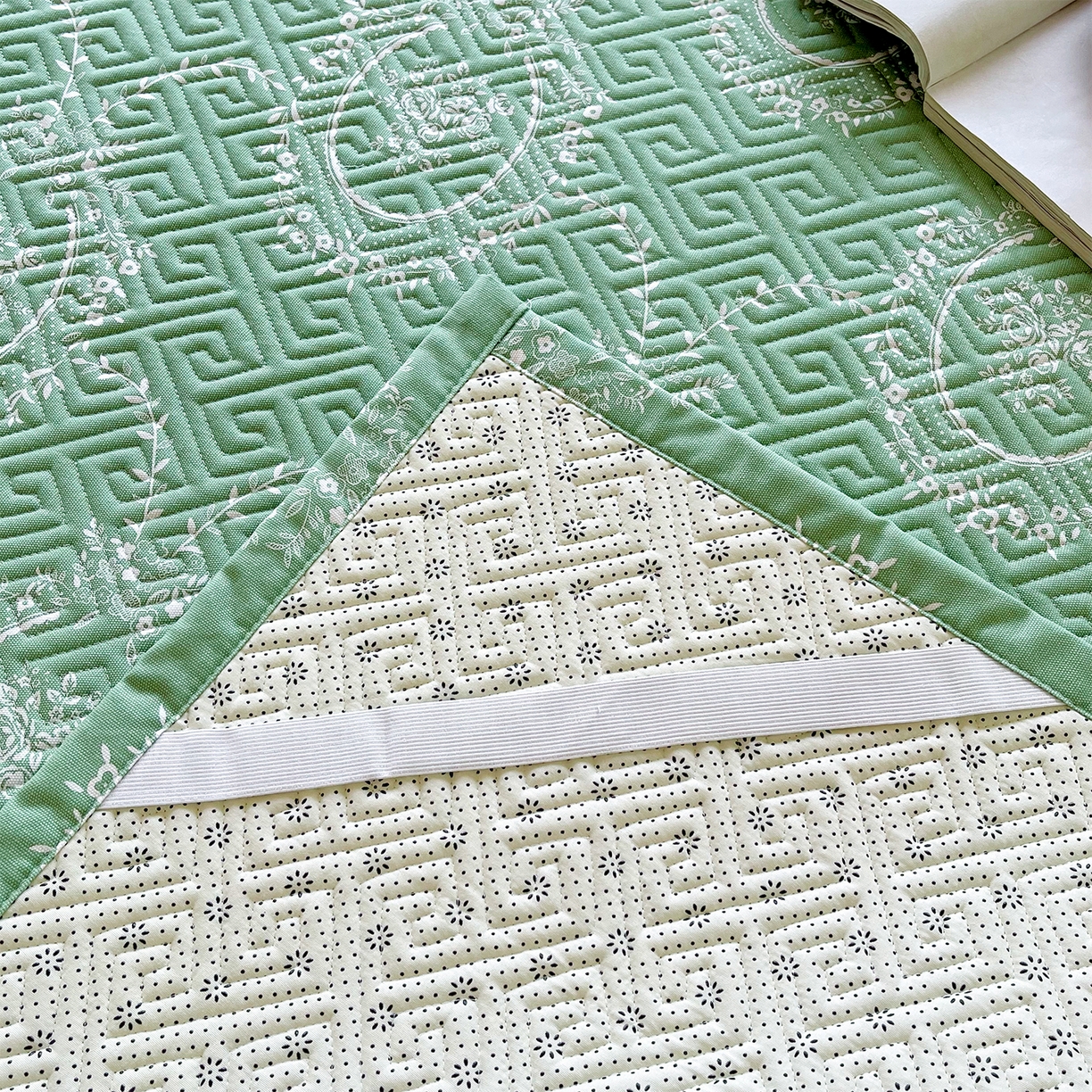 91家纺网 家纺一手货源 找家纺 金鑫汇家纺 2025年新款A类多功能全棉老粗布软凉席床盖护垫席子可机洗 芳华