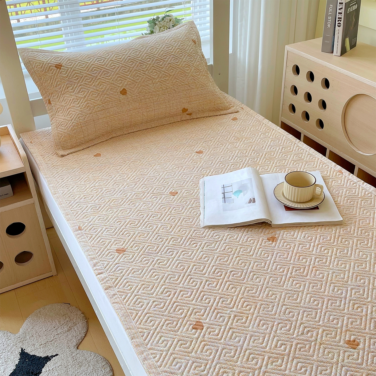 91家纺网 家纺一手货源 找家纺 金鑫汇家纺 2025年新款A类多功能全棉老粗布软凉席床盖护垫席子可机洗 心之恋