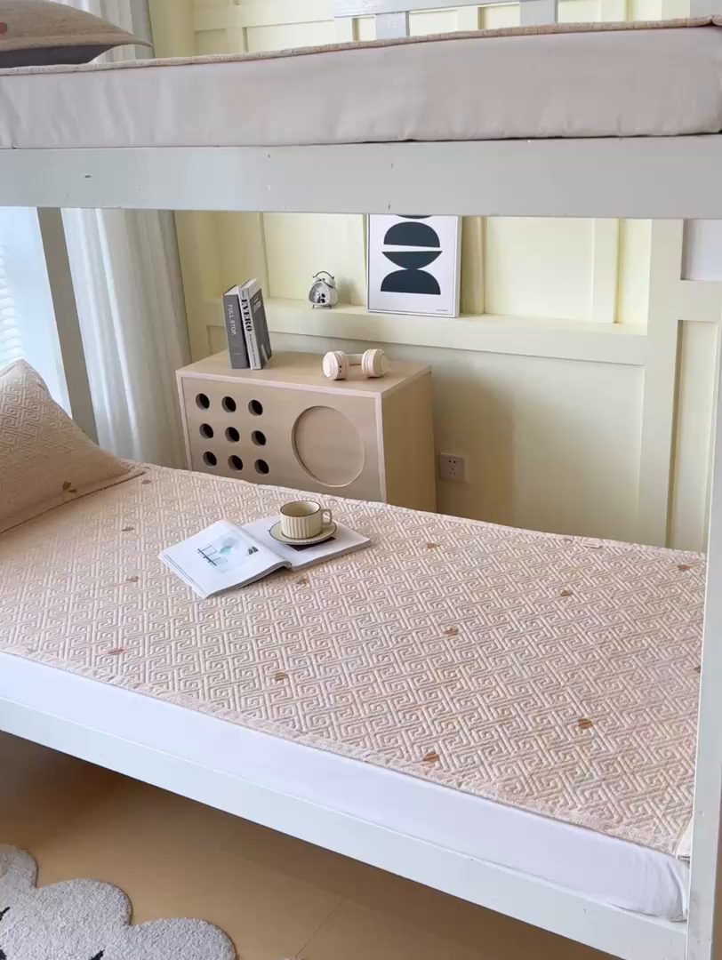 91家纺网 家纺一手货源 找家纺 金鑫汇家纺 2025年新款A类多功能全棉老粗布软凉席床盖护垫席子可机洗 心之恋