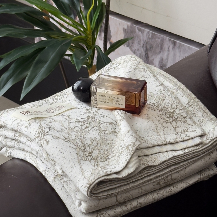 91家纺网 家纺一手货源 找家纺 米菲 2025新款A类亚麻提花多功能盖毯毯子毛毯 挪威森林