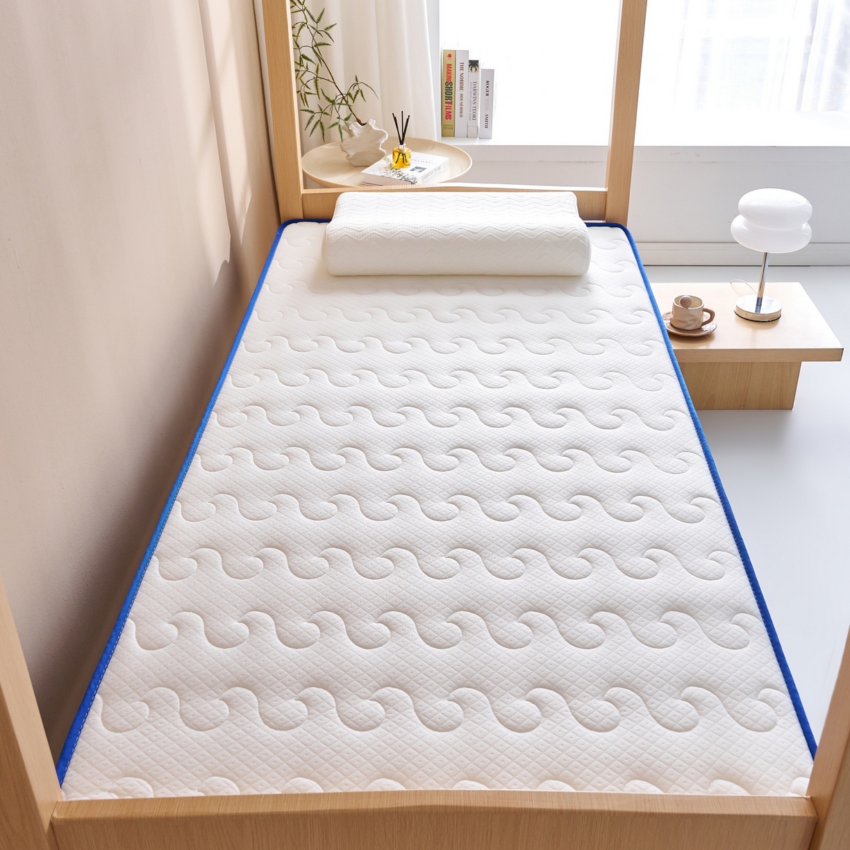 91家纺网 家纺一手货源 找家纺 奇丝雅 2025新款针织棉学生宿舍床专用加厚记忆棉海绵立体乳胶床垫【高密记忆棉】 繁花-兰（6公分）