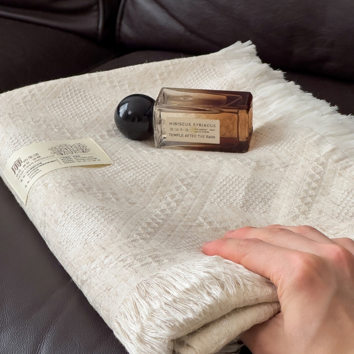 91家纺网 家纺一手货源 找家纺 米菲 2025新款A类亚麻提花多功能盖毯毯子毛毯 云若烟