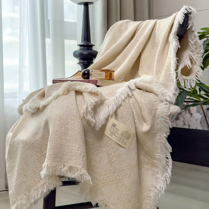 91家纺网 家纺一手货源 找家纺 米菲 2025新款A类亚麻提花多功能盖毯毯子毛毯 云若烟