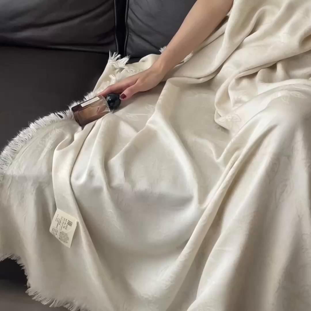 91家纺网 家纺一手货源 找家纺 （总）米菲 2025新款A类亚麻提花多功能盖毯毯子毛毯