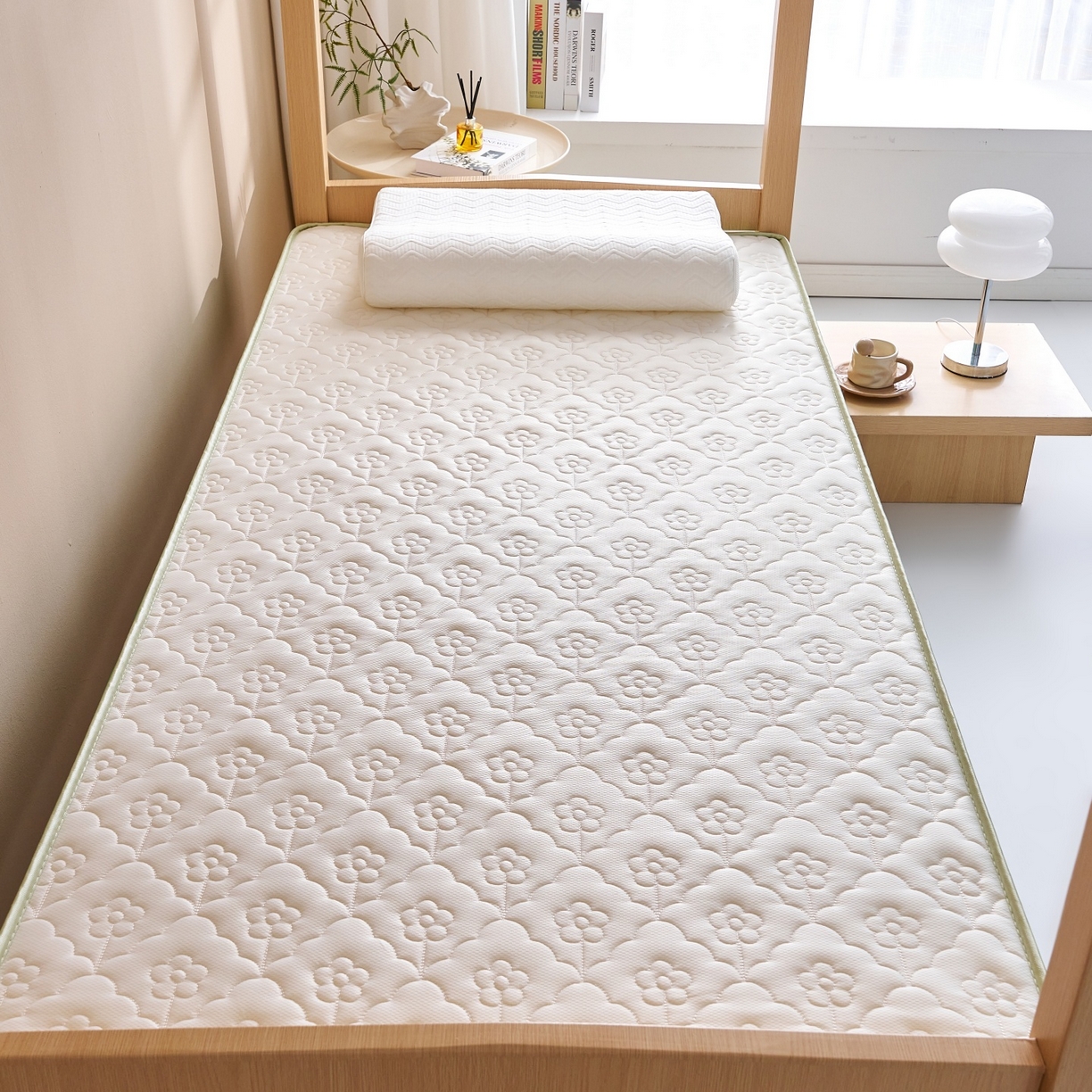 91家纺网 家纺一手货源 找家纺 奇丝雅 2025新款针织棉学生宿舍床专用加厚记忆棉海绵立体乳胶床垫【高密记忆棉】 繁花-绿（9公分）