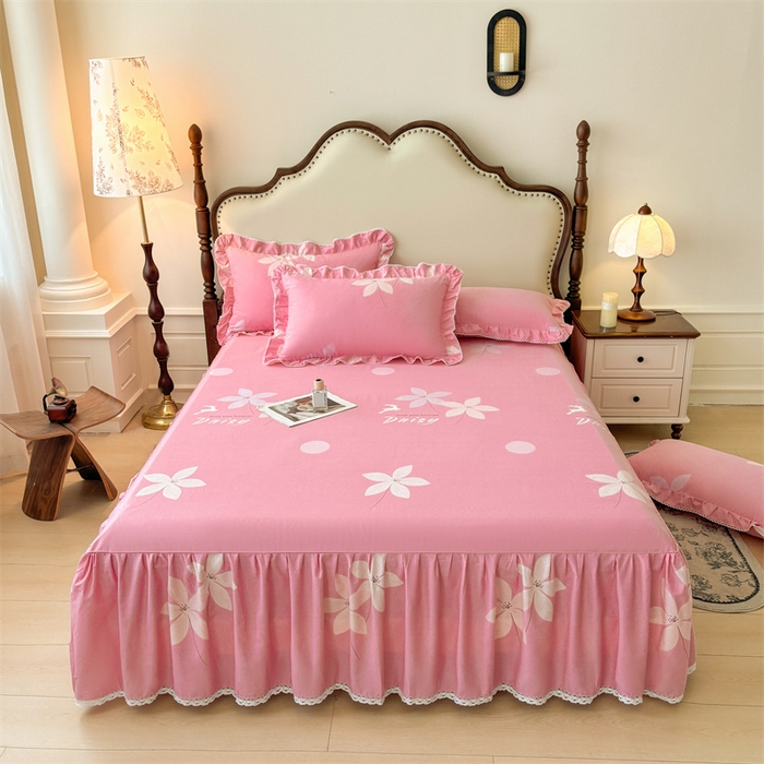 91家纺网 家纺一手货源 找家纺 缦彩 2025新款全棉纯棉磨毛印花床裙单品床裙单件单床裙花边床单三件套 幽诺花梦-粉