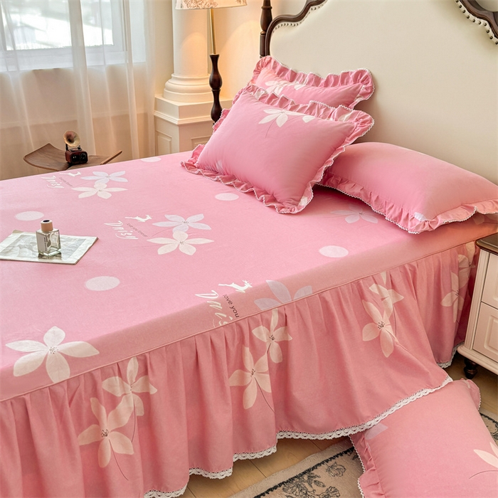 91家纺网 家纺一手货源 找家纺 缦彩 2025新款全棉纯棉磨毛印花床裙单品床裙单件单床裙花边床单三件套 幽诺花梦-粉