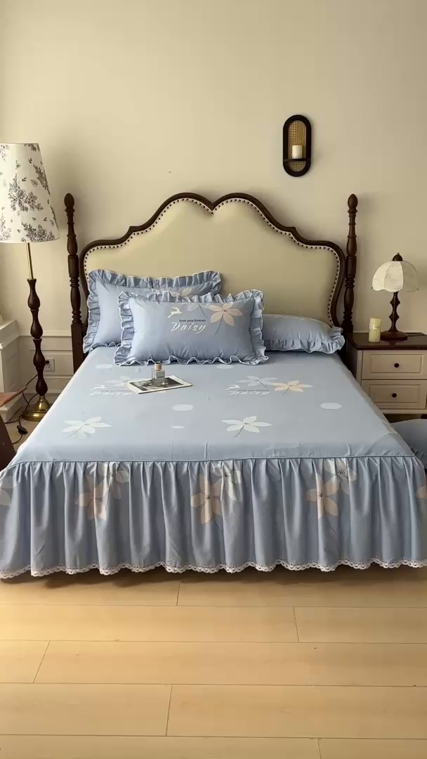 91家纺网 家纺一手货源 找家纺 缦彩 2025新款全棉纯棉磨毛印花床裙单品床裙单件单床裙花边床单三件套 幽诺花梦-蓝