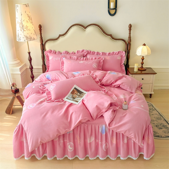 91家纺网 家纺一手货源 找家纺 缦彩 2025新款全棉纯棉磨毛公主风花边床裙四件套 花信光夕粉