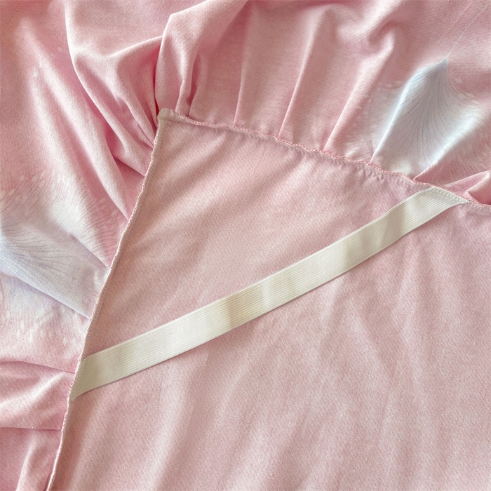 91家纺网 家纺一手货源 找家纺 缦彩 2025新款全棉纯棉磨毛公主风花边床裙四件套 花信光夕粉