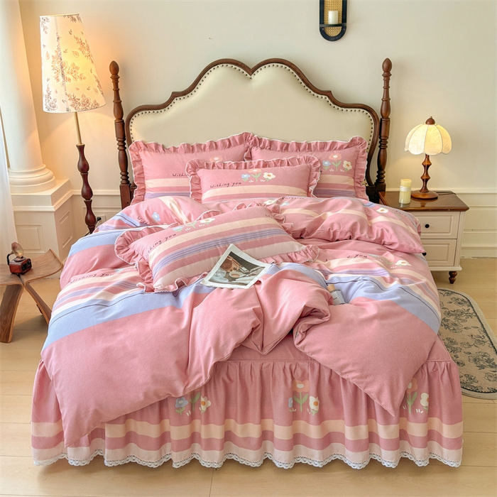 91家纺网 家纺一手货源 找家纺 缦彩 2025新款全棉纯棉磨毛公主风花边床裙四件套 浅忆雏菊-粉