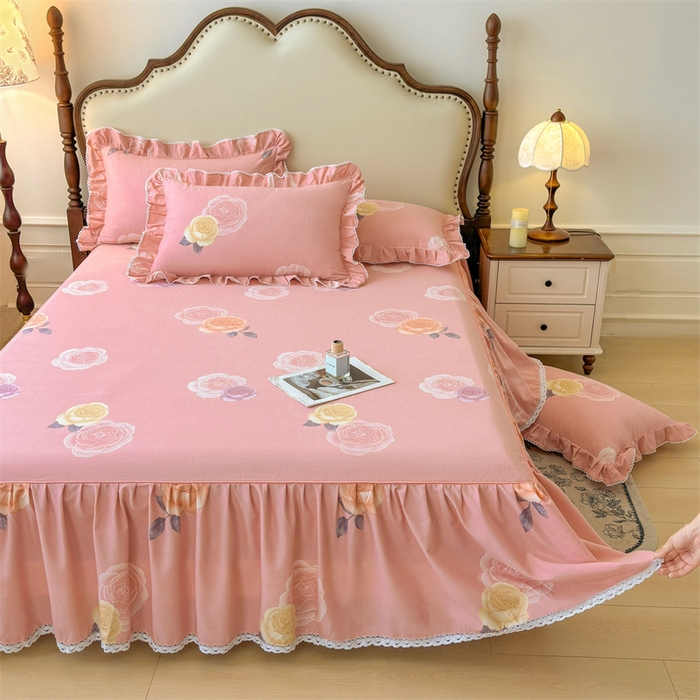 91家纺网 家纺一手货源 找家纺 缦彩 2025新款全棉纯棉磨毛公主风花边床裙四件套 落日繁华-粉