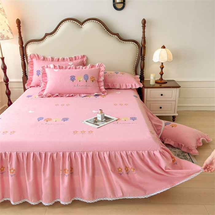 91家纺网 家纺一手货源 找家纺 缦彩 2025新款全棉纯棉磨毛公主风花边床裙四件套 珍妮粉