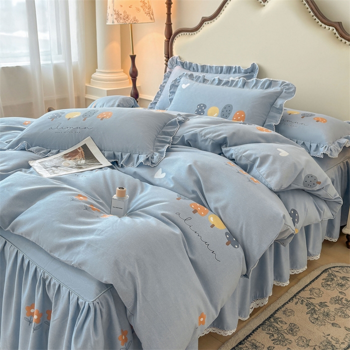 91家纺网 家纺一手货源 找家纺 缦彩 2025新款全棉纯棉磨毛公主风花边床裙四件套 珍妮蓝