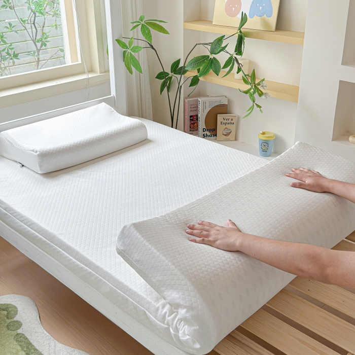 91家纺网 家纺一手货源 找家纺 美丽折家纺 2025新款泰国天然乳胶学生床垫 宿舍上下铺褥子可拆卸纯乳胶床垫 纯白菱形格