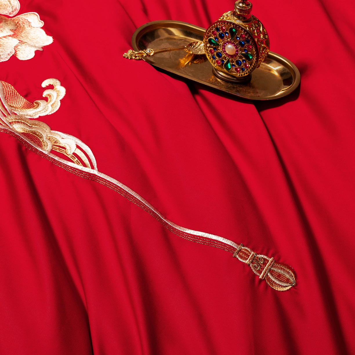 91家纺网 家纺一手货源 找家纺 柏拉图 2025新款100s贡缎长绒棉提花婚庆系列四件套多件套 花田喜事