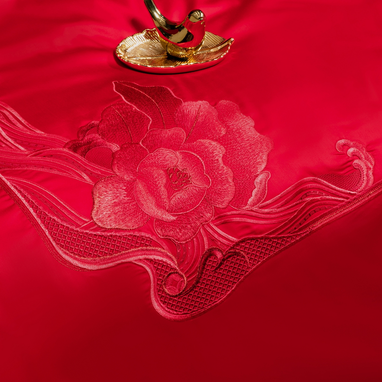 91家纺网 家纺一手货源 找家纺 柏拉图 2025新款100s贡缎长绒棉提花婚庆系列四件套多件套 花田喜事-红