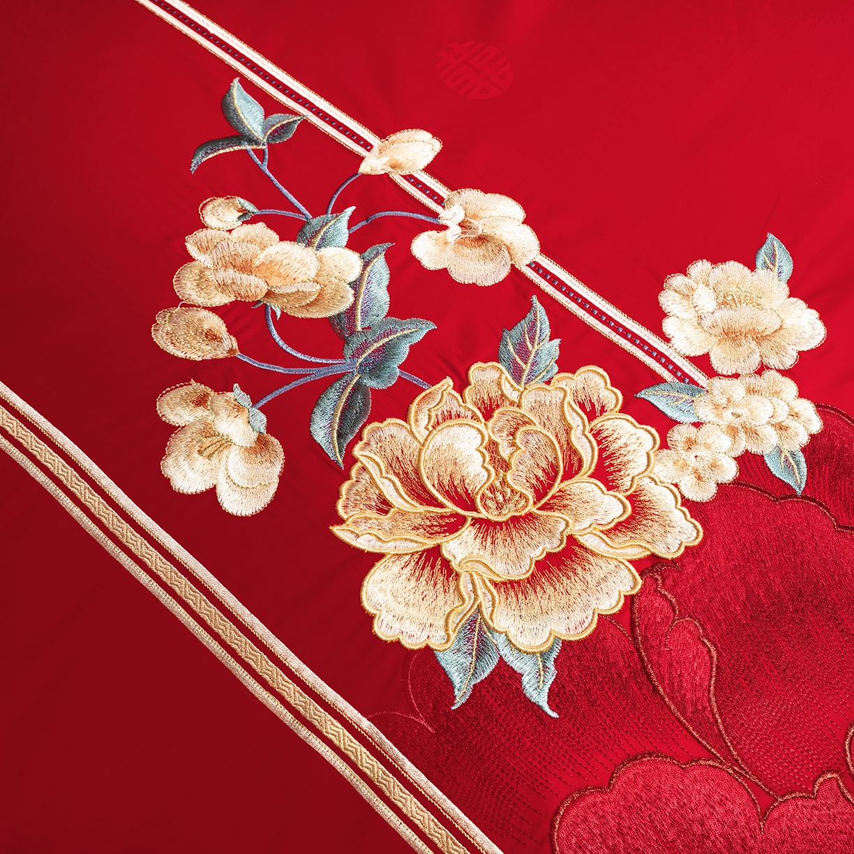 91家纺网 家纺一手货源 找家纺 柏拉图 2025新款100s长绒棉贡缎提花重工艺刺绣婚庆四件套多件套 百花贺喜