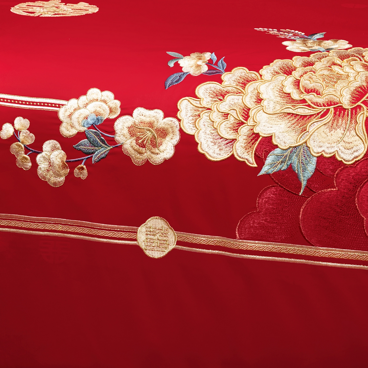 91家纺网 家纺一手货源 找家纺 柏拉图 2025新款100s长绒棉贡缎提花重工艺刺绣婚庆四件套多件套 百花贺喜