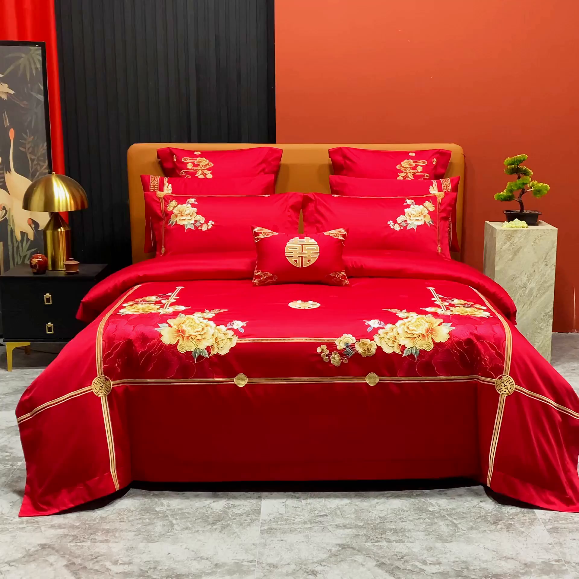 91家纺网 家纺一手货源 找家纺 柏拉图 2025新款100s长绒棉贡缎提花重工艺刺绣婚庆四件套多件套 百花贺喜