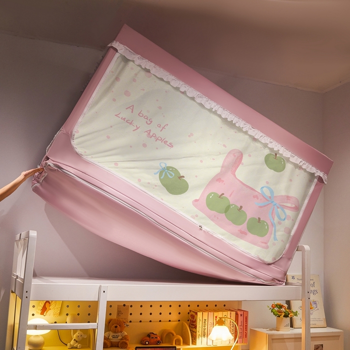 91家纺网 家纺一手货源 找家纺 卓尔居 2025新款学生遮光床帘涂层花边卡通系列-风格二 袋子青苹果