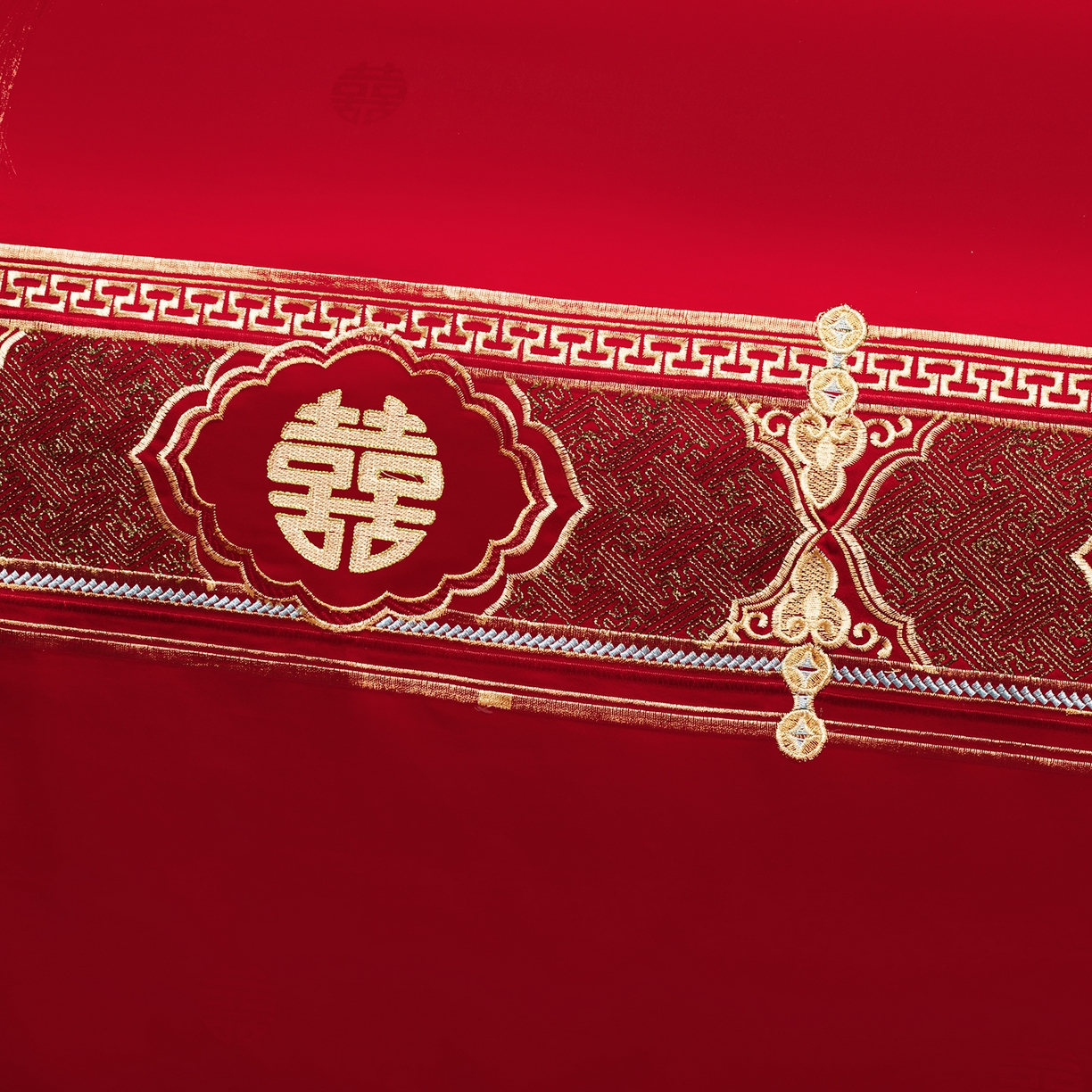 91家纺网 家纺一手货源 找家纺 柏拉图 2025新款100s长绒棉贡缎提花重工艺刺绣婚庆四件套多件套 香榭丽爱情