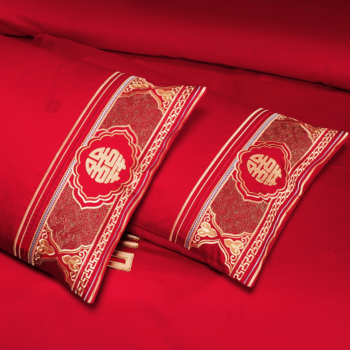 91家纺网 家纺一手货源 找家纺 柏拉图 2025新款100s长绒棉贡缎提花重工艺刺绣婚庆四件套多件套 香榭丽爱情