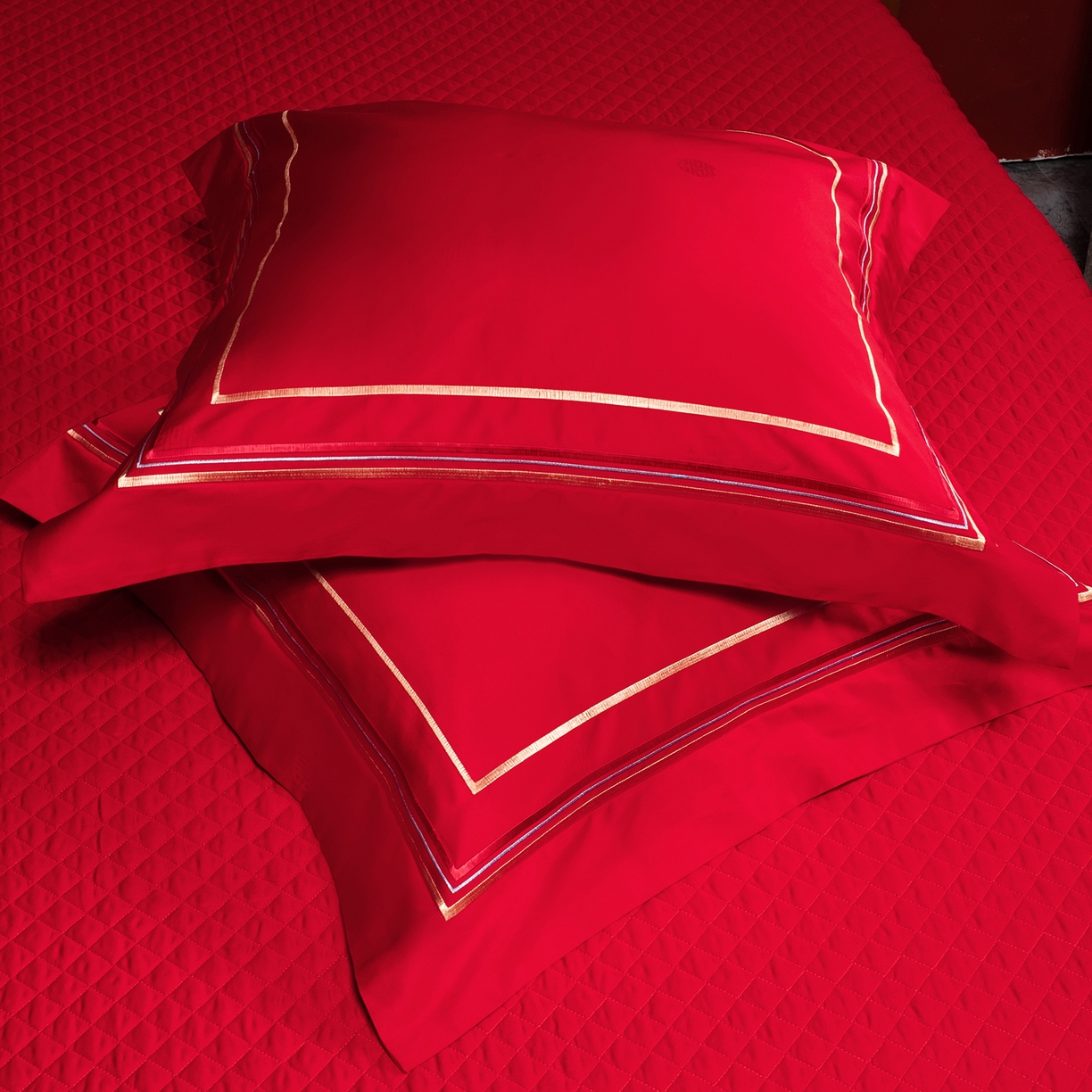 91家纺网 家纺一手货源 找家纺 柏拉图 2025新款100s长绒棉贡缎提花重工艺刺绣婚庆四件套多件套 香榭丽爱情