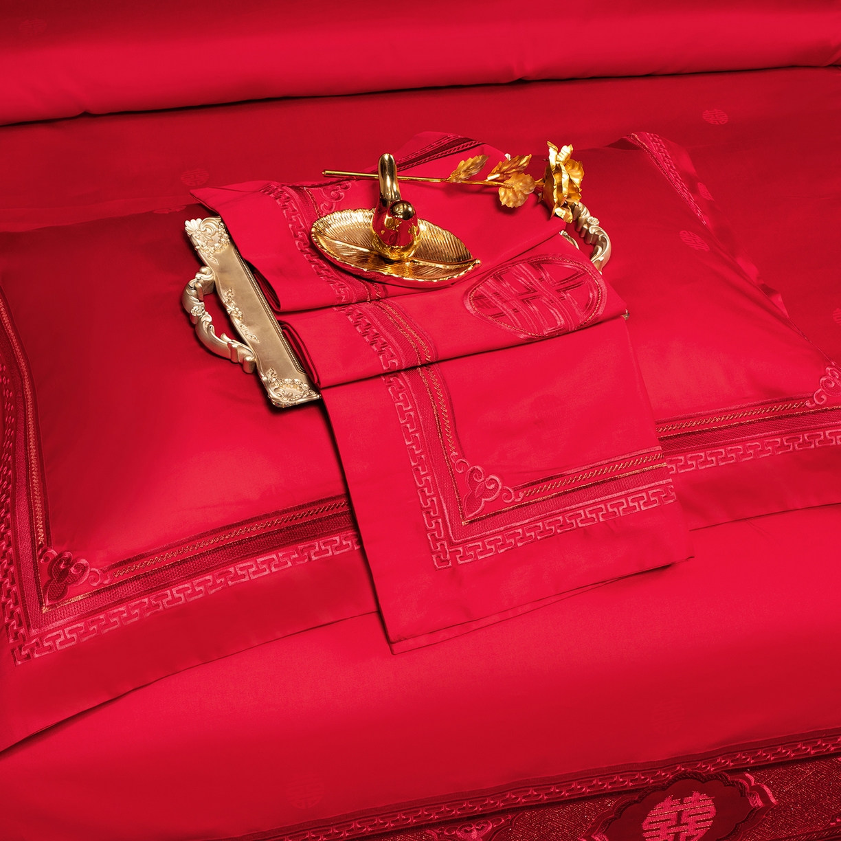 91家纺网 家纺一手货源 找家纺 柏拉图 2025新款100s长绒棉贡缎提花重工艺刺绣婚庆四件套多件套 香榭丽爱情-红