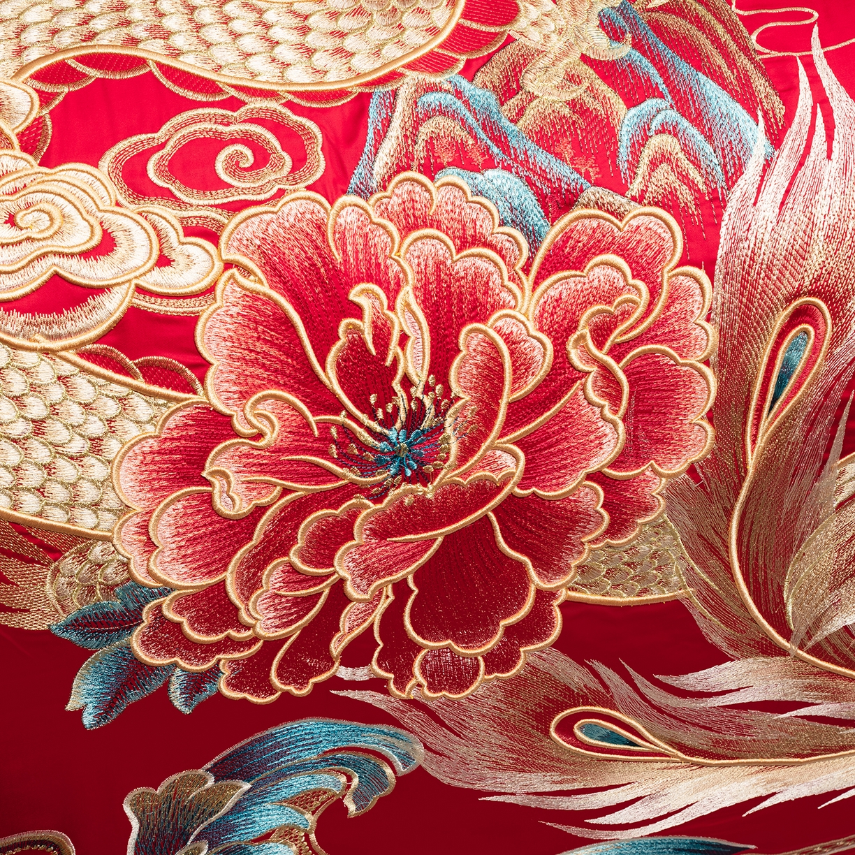 91家纺网 家纺一手货源 找家纺 柏拉图 2025新款100s长绒棉贡缎提花重工艺刺绣婚庆四件套多件套 龙凤添喜