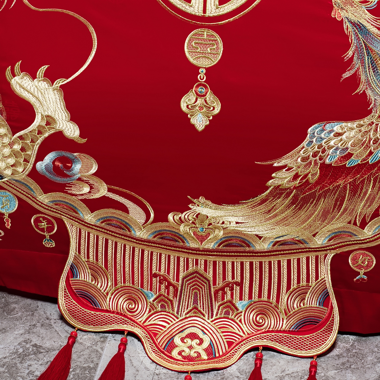 91家纺网 家纺一手货源 找家纺 柏拉图 2025新款100s长绒棉贡缎提花重工艺刺绣婚庆四件套多件套 龙凤情深