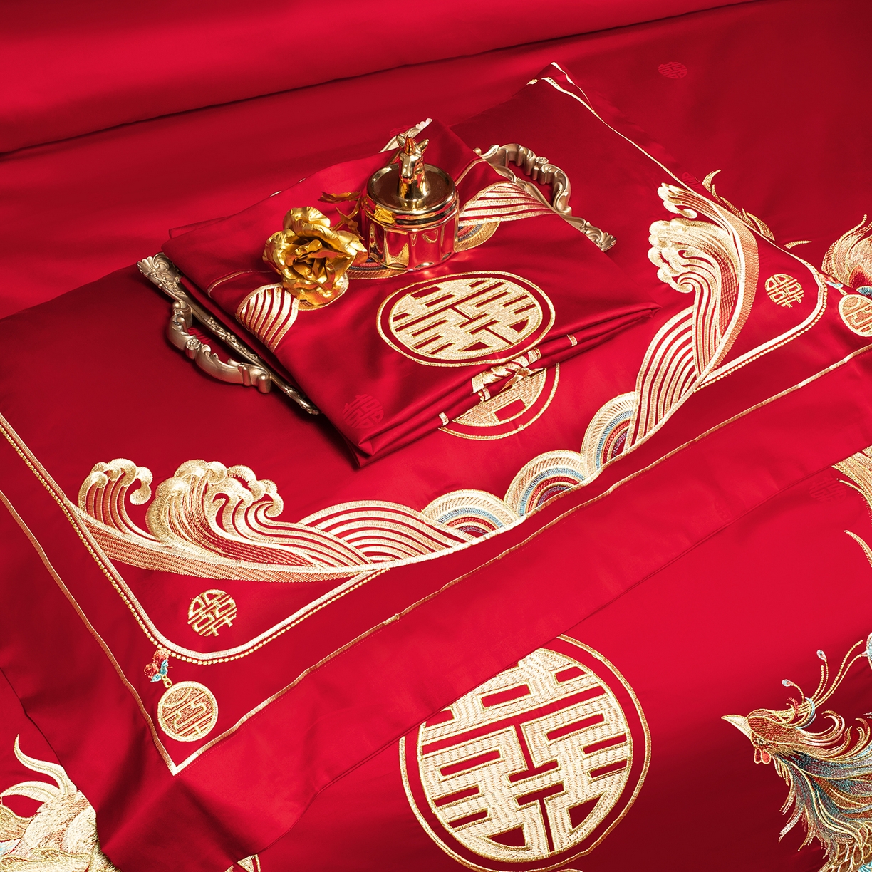 91家纺网 家纺一手货源 找家纺 柏拉图 2025新款100s长绒棉贡缎提花重工艺刺绣婚庆四件套多件套 龙凤情深