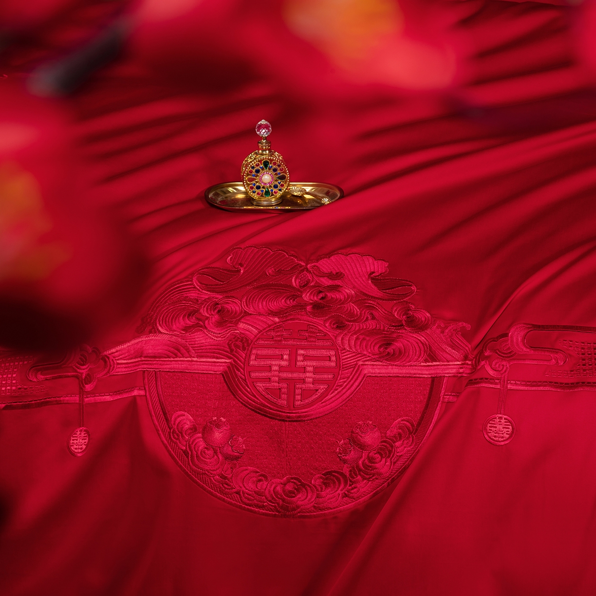 91家纺网 家纺一手货源 找家纺 柏拉图 2025新款100s贡缎长绒棉提花婚庆系列四件套多件套 锦绣年华红