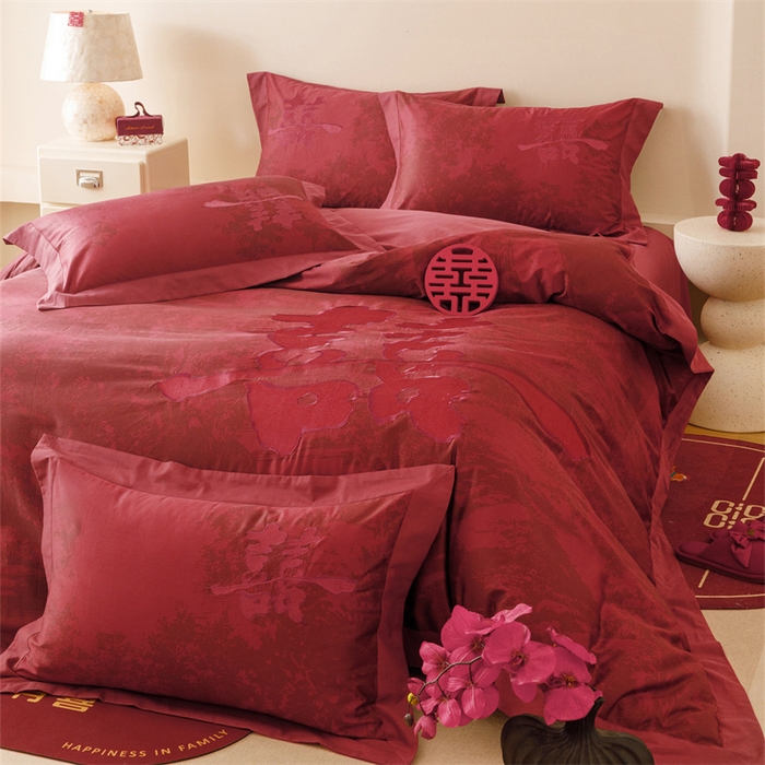 91家纺网 家纺一手货源 找家纺 宏羽纺家纺 2025新款100s全棉纯棉贡缎司马棉法式刺绣花边四件套-江山画-红