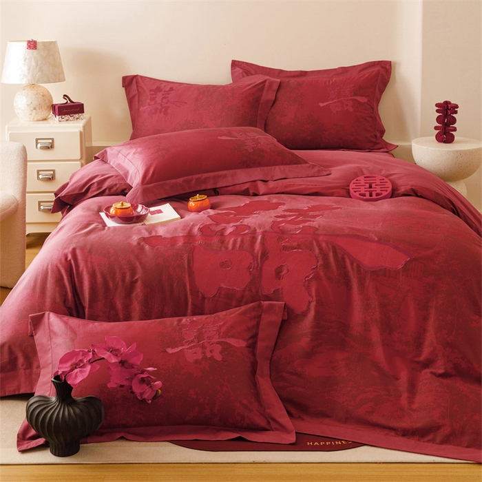 91家纺网 家纺一手货源 找家纺 宏羽纺家纺 2025新款100s全棉纯棉贡缎司马棉法式刺绣花边四件套-江山画-红