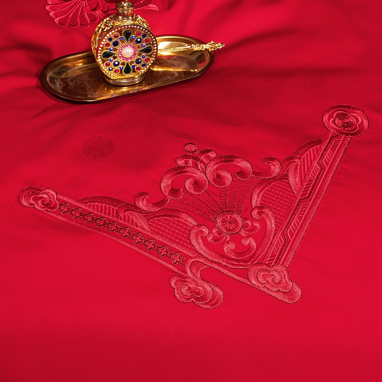 91家纺网 家纺一手货源 找家纺 柏拉图 2025新款100s贡缎长绒棉提花婚庆系列四件套多件套 爱的盛宴-红