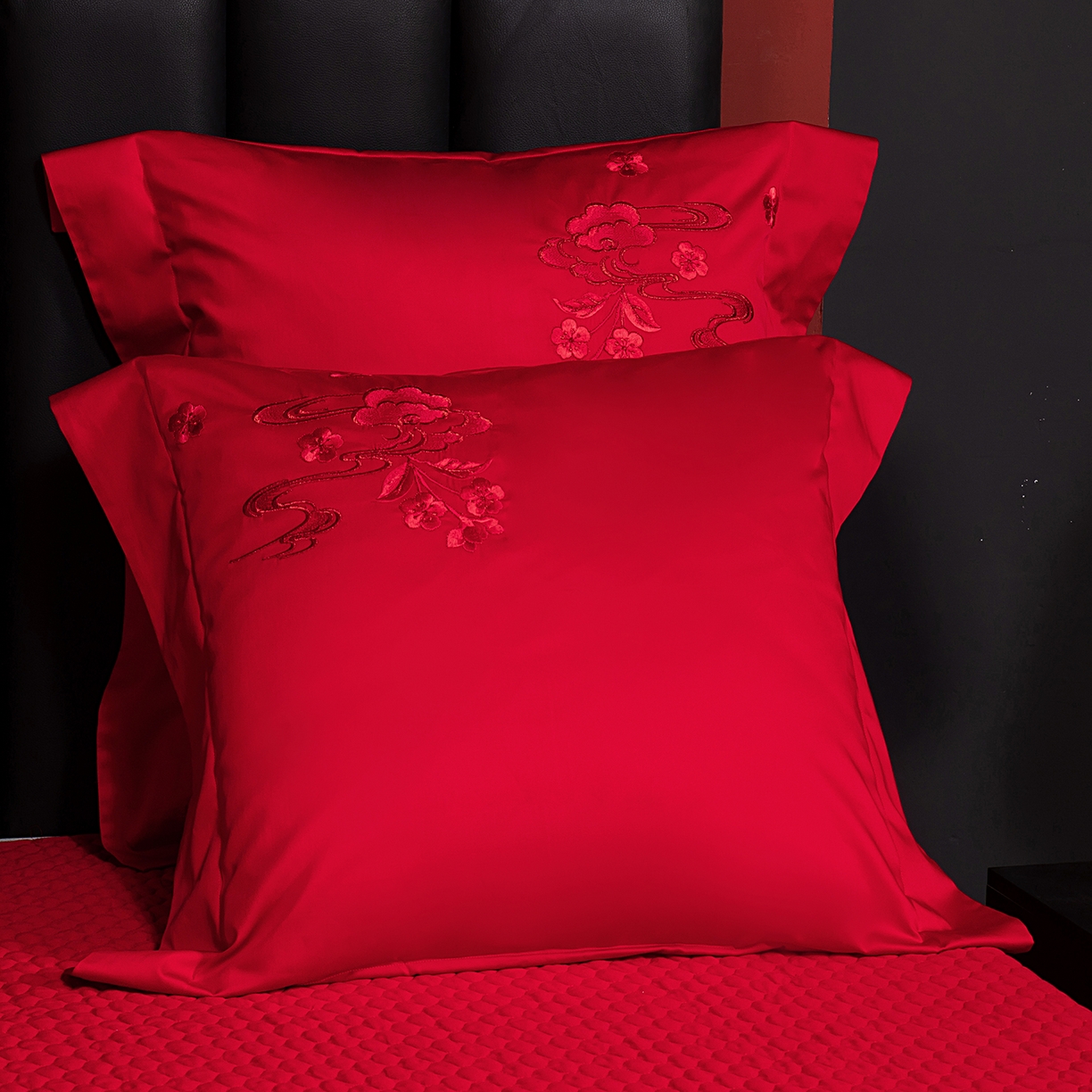 91家纺网 家纺一手货源 找家纺 柏拉图 2025新款100s贡缎长绒棉提花婚庆系列四件套多件套 爱的盛宴-红