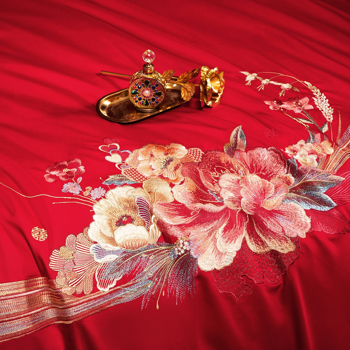 91家纺网 家纺一手货源 找家纺 柏拉图 2025新款100s贡缎长绒棉提花婚庆系列四件套多件套 幸福花海