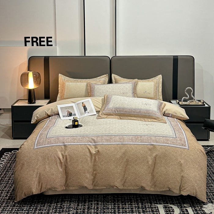 91家纺网 家纺一手货源 找家纺 喜四方 2025新款加厚全棉大版印花四件套 复古图腾-咖