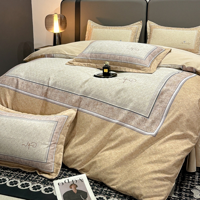 91家纺网 家纺一手货源 找家纺 喜四方 2025新款加厚全棉大版印花四件套 复古图腾-咖