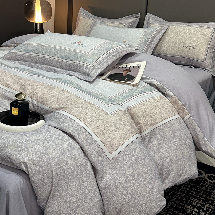 91家纺网 家纺一手货源 找家纺 喜四方 2025新款加厚全棉大版印花四件套 寻觅花香-灰