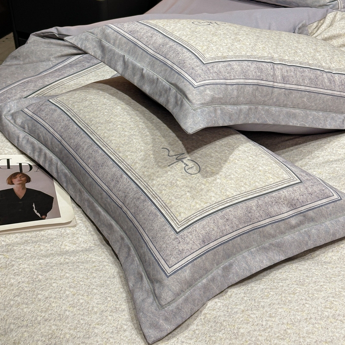 91家纺网 家纺一手货源 找家纺 喜四方 2025新款加厚全棉大版印花四件套 复古图腾-灰