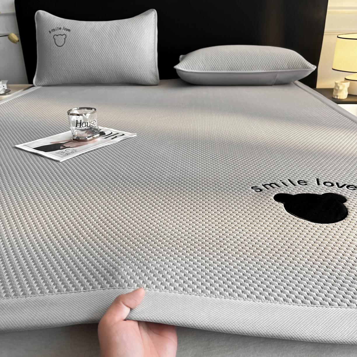 91家纺网 家纺一手货源 找家纺 （总）奇丝雅2025新款冰豆豆凉席冰丝床单单件冰丝席家用单人学生宿舍上下铺寝室-成人款