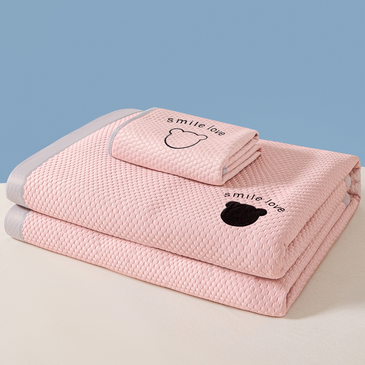 91家纺网 家纺一手货源 找家纺 奇丝雅 2025新款冰豆豆凉席冰丝床单单件冰丝席家用单人学生宿舍上下铺寝室-成人款 八宝熊  -粉