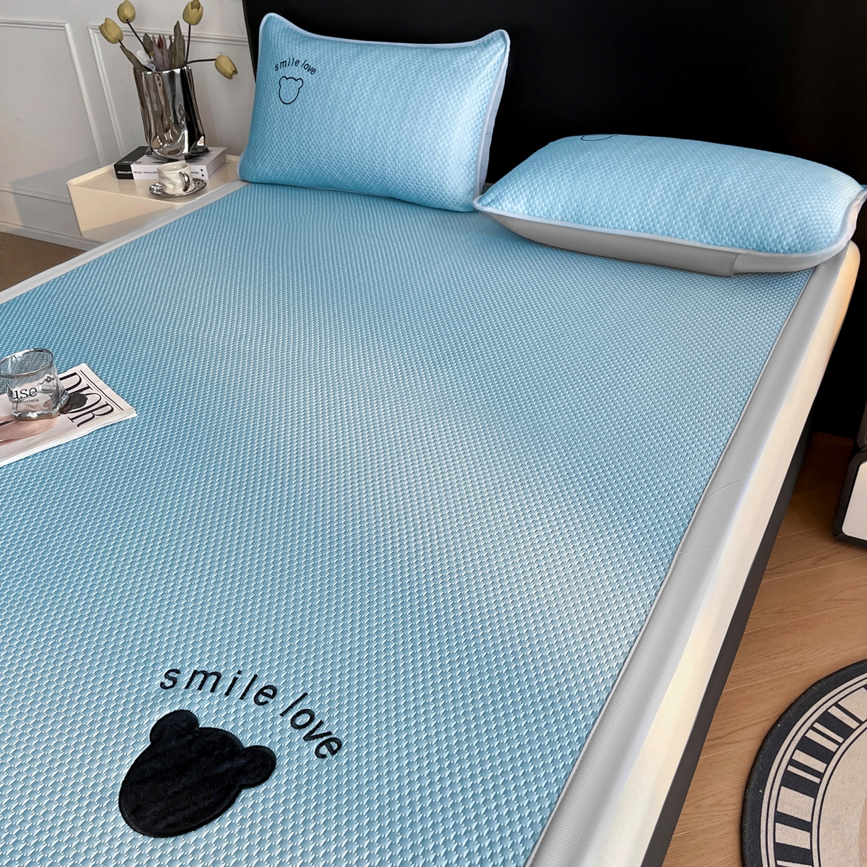 91家纺网 家纺一手货源 找家纺 奇丝雅2025新款冰豆豆凉席冰丝床单单件冰丝席家用单人学生宿舍上下铺寝室-成人款 八宝熊  -蓝