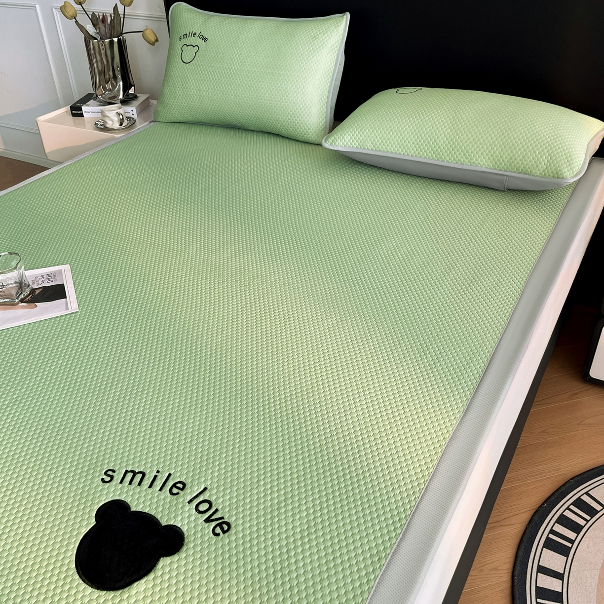 91家纺网 家纺一手货源 找家纺 奇丝雅 2025新款冰豆豆凉席冰丝床单单件冰丝席家用单人学生宿舍上下铺寝室-成人款八宝熊  -绿
