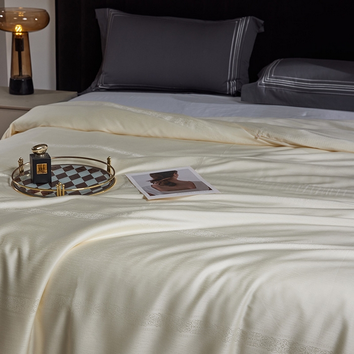 91家纺网 家纺一手货源 找家纺 （总）群鹿蚕丝羽绒馆 2025新款高支全棉蚕丝被镂空款绫系列【柞蚕丝填充可质检】